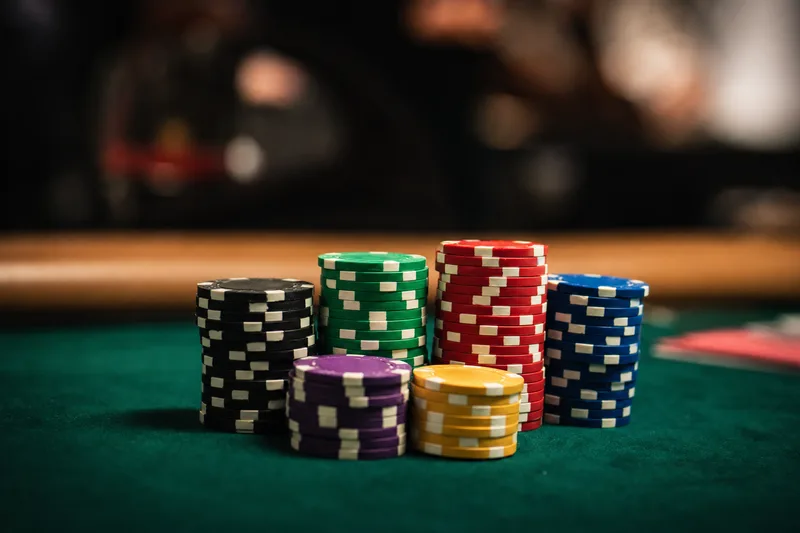 WSOP Main Event Day 1B: Held leads, Mizrachi survives short